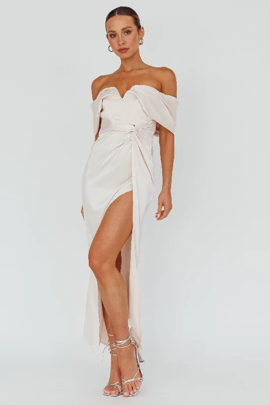 Super Deal Amaryllis Off-Shoulder Twist Maxi Dress Pearl